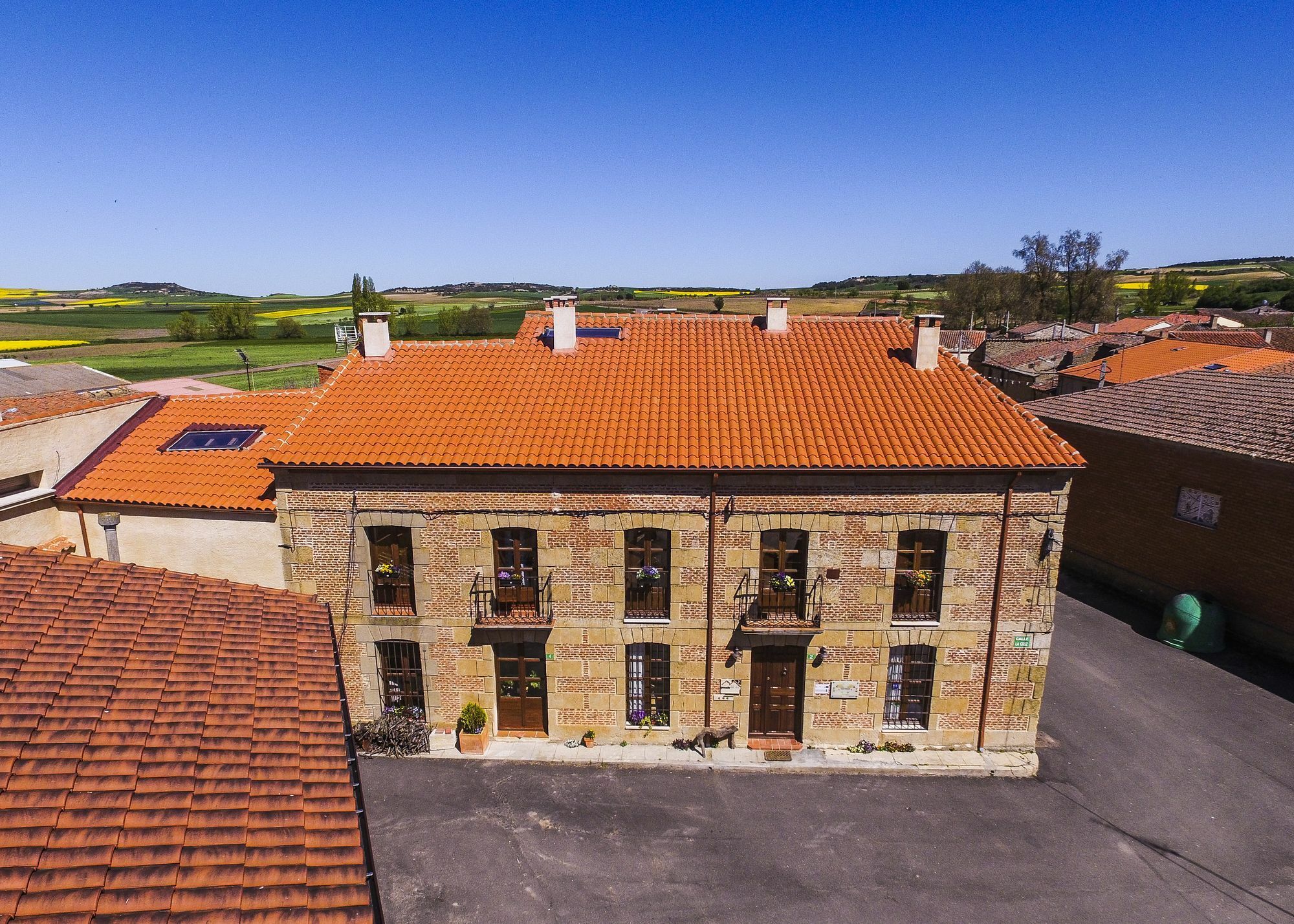 Posada Real Del Buen Camino Villanueva de Campean ภายนอก รูปภาพ